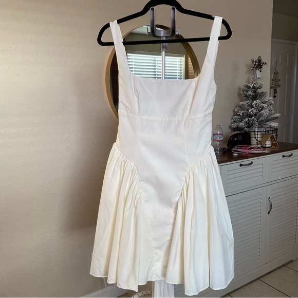 HOUSE OF CB 'Florianne' Ivory Bow Mini Dress size Large in Longer Version - Picture 7 of 15